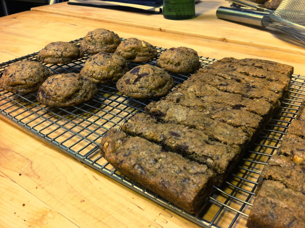 Cookies on a cooling rack.