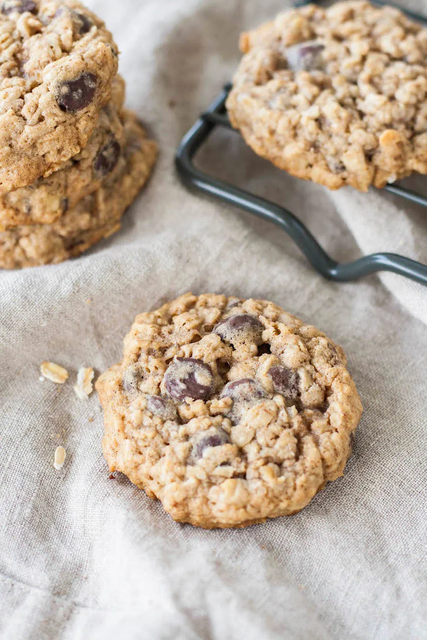 The BEST soft and chewy oatmeal chocolate chip cookies. | livforcake.com Oatmeal chocolate chip cookies angle close up.