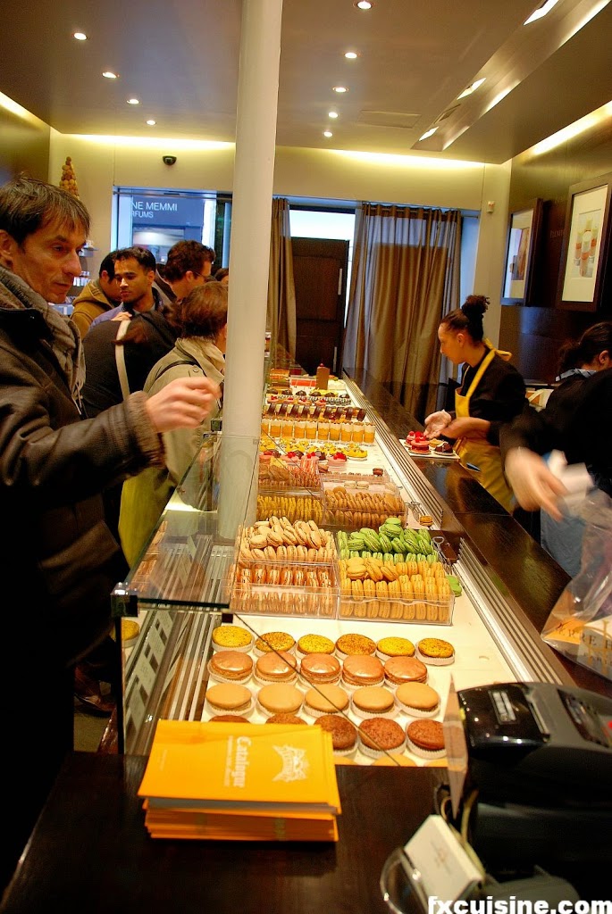 Pastry shop with macarons.
